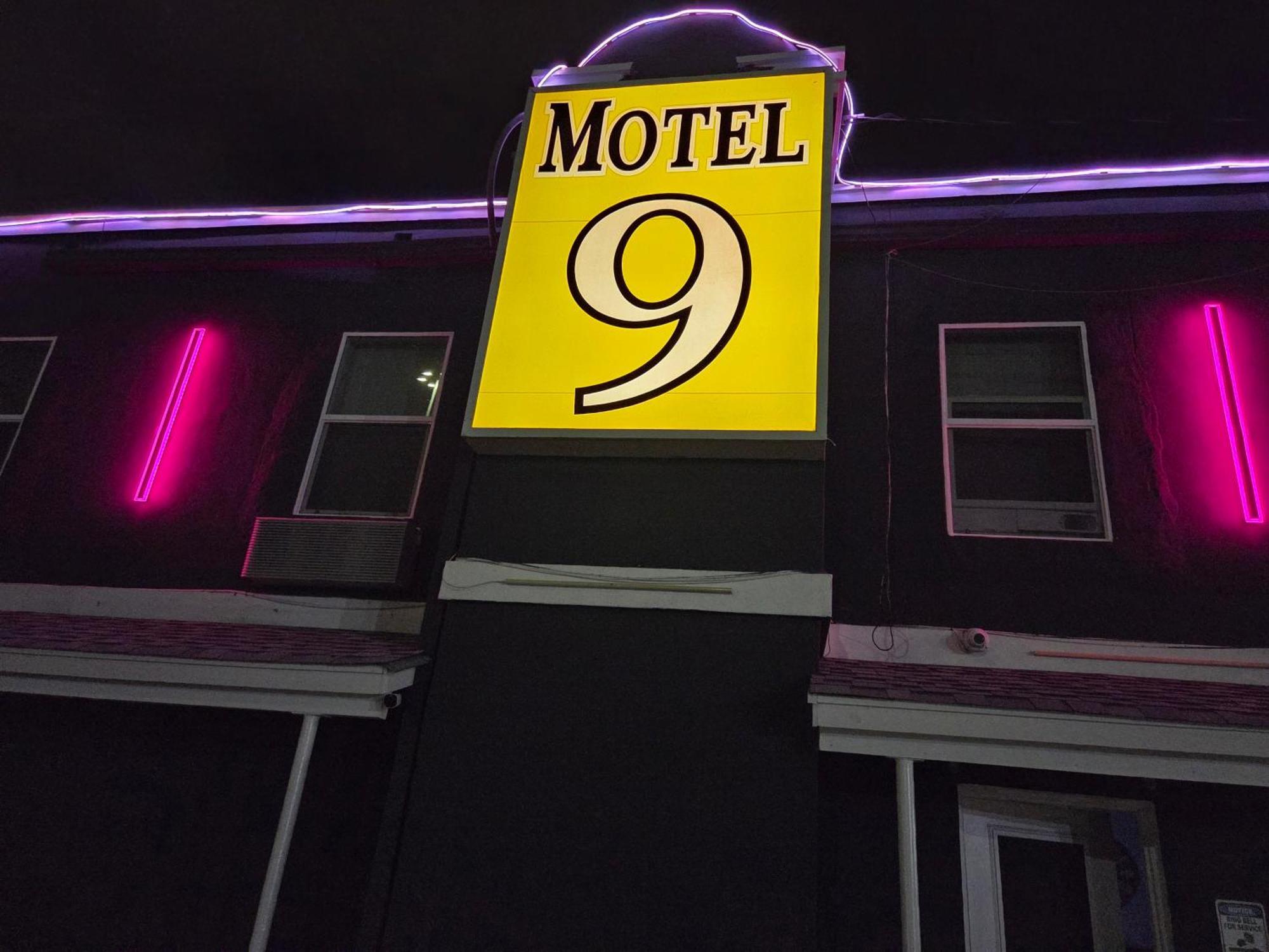 Motel 9 LaredoLaredo  Kültér fotó